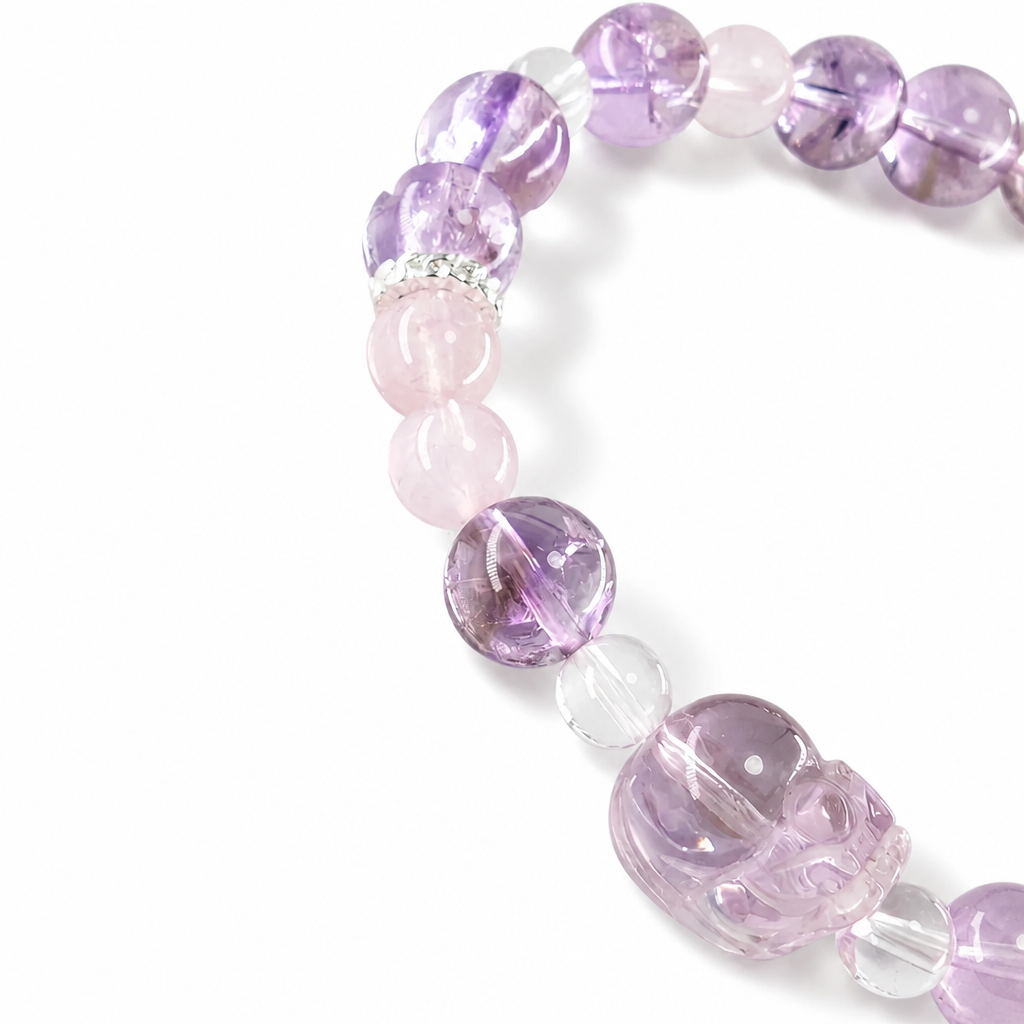 Prosperity Guardian bracelet full circle on white background