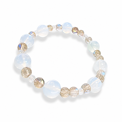 Full bracelet circle of Moon Tide Moonstone showing mixed 3.5-9mm bead arrangement