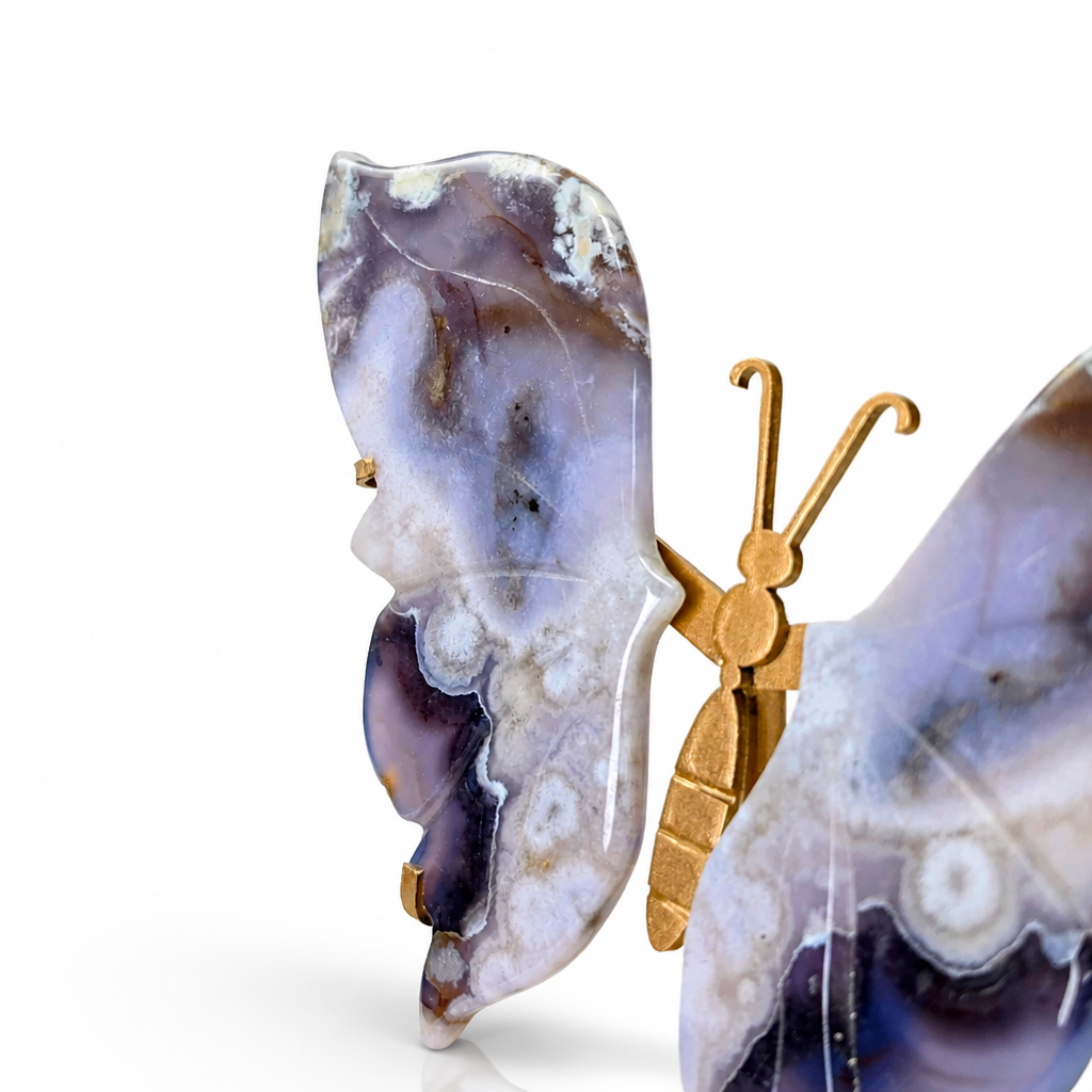 Full front view of the blue flower agate butterfly crystal decor piece